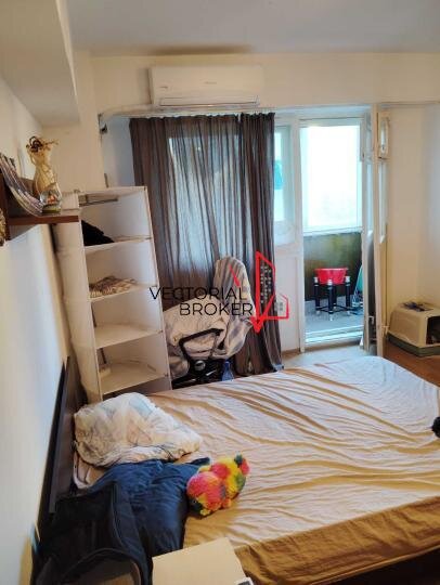 Basarabia, Diham, apartament 2 camere, et. 3, 54 mp, bl.1982,